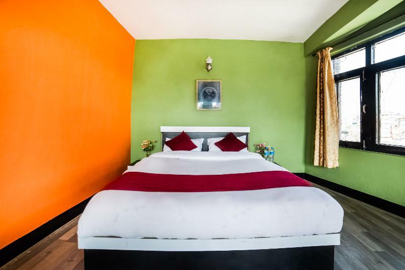 Oyo 239 Hotel Kuti Kathmandu Exterior foto